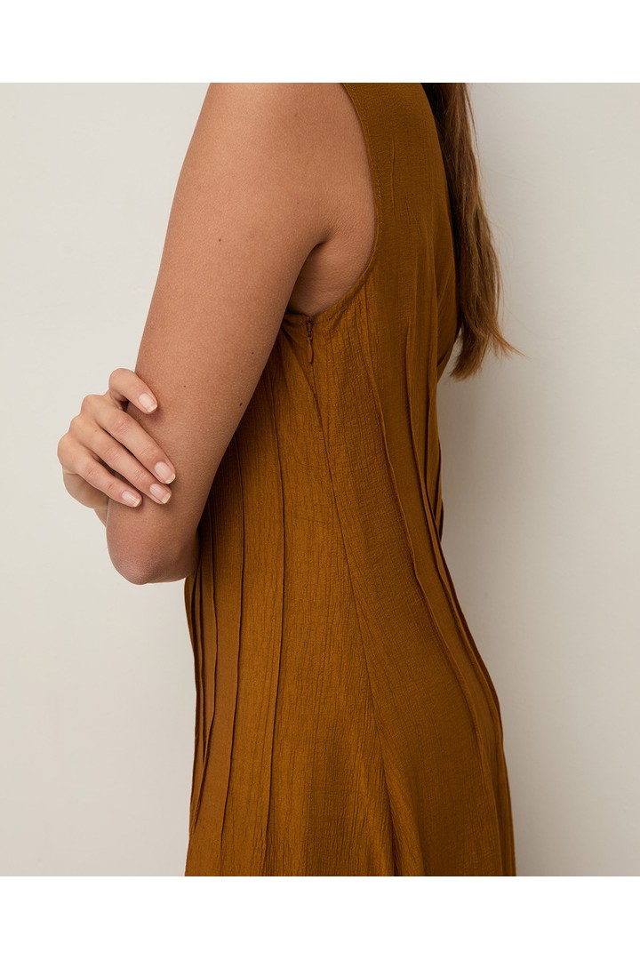 Long pleated dress Dark Ocher