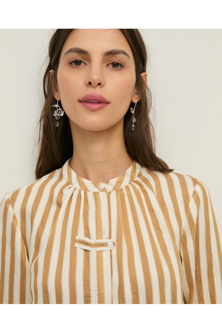 Striped Mao-neck blouse Camel stripes