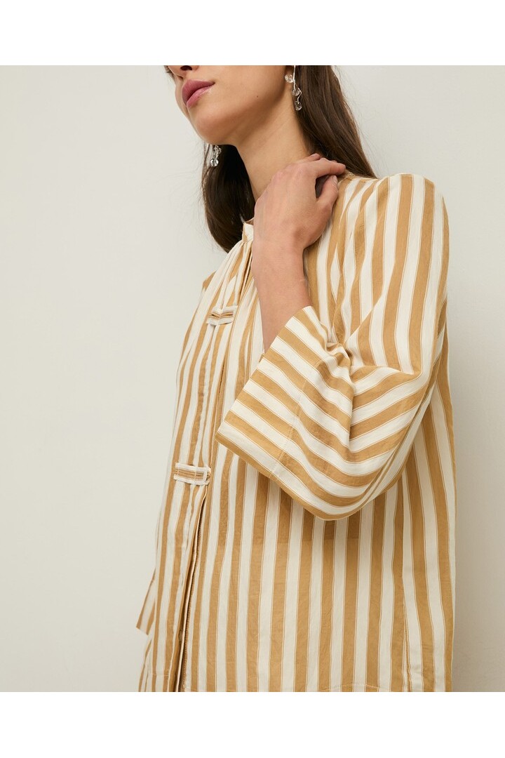 Striped Mao-neck blouse Camel stripes